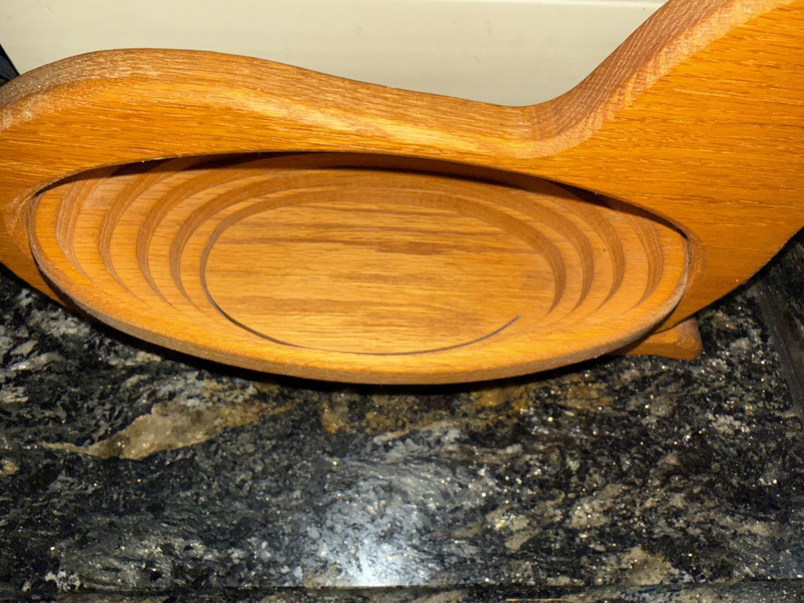 Top view of wooden collie basket showing telescoping feature.